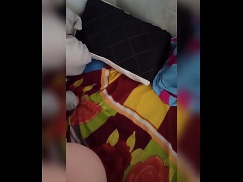 ❤️ Nire gelakidea etxean bakarrik geratzen da, bere senarra oporretara joaten delako eta nik izorratzeko eta ipurdia esnez betetzeko aprobetxatzen dut Super sexua %eu.com-fullporner.ruan ️❤